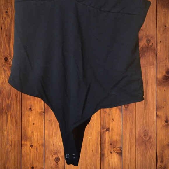 Little Black Bodysuit Women's Large V-Neck Black Sleeveless Bodysuit Classic - Picture 3 of 4